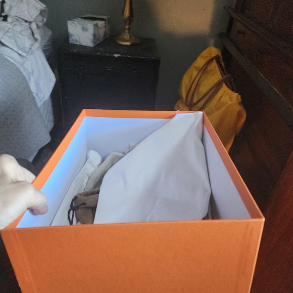 Hermes pitcon 18 with insert ($50). Full set, lock and keys. Entrupty provided. - Picture 3 of 3